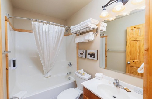 Jasper East Cabin | Single Bedroom Unit in the Mountain