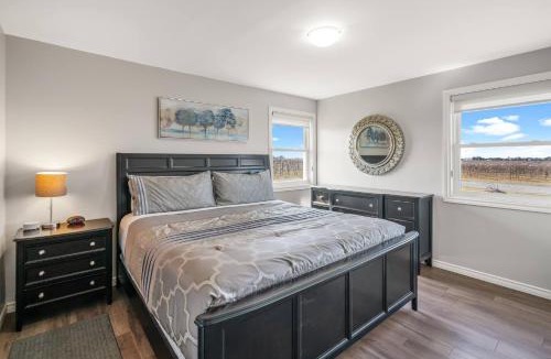 Virgil House | Single Level Vineyard Home | 6 PPL | Pet Friendly