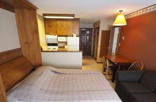 Apex Mountain Condo | Ski in/ski out 2nd floor condo