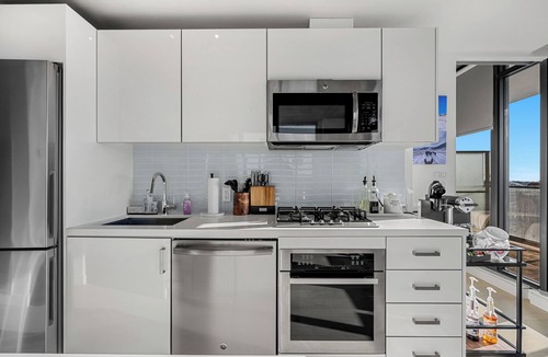 Connaught Apartment | Skyline & Mountain Views | Prairie Cowboy Modern DT 2BR Condo