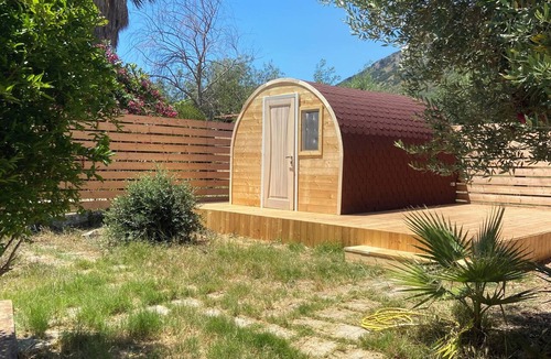 Terracina House | Sleeping in a barrel on the lake