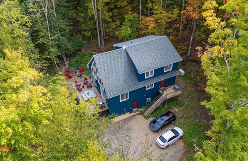 Dysart et al Cabin | Sleeps-8, Hot Tub, Sauna, EV Charger