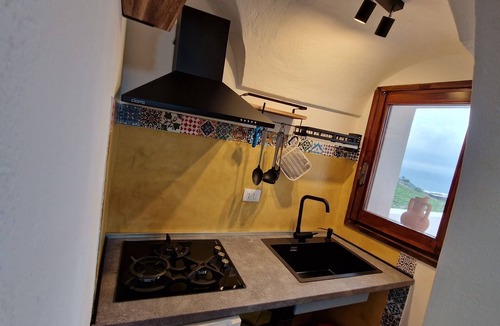 Kamma Apartment | Small dammuso with shared pool and what a view!