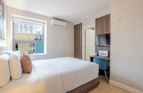 Gay Village Hotel | Soft Queen – Berri-UQAM Nest