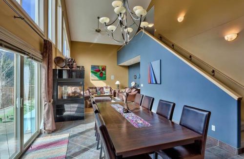 Sunburst Estates House | Soleil Chalet