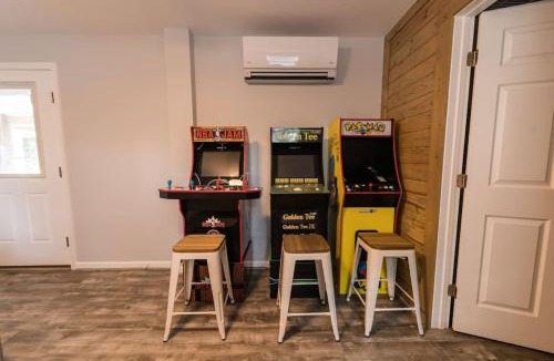Colington House | Somewhere On A Beach - 4 bedroom -Private Pool - Hot Tub - Fire Pit - Game Room - Horseshoe Pits - Walk to beach, Sound, arcade and go carts!