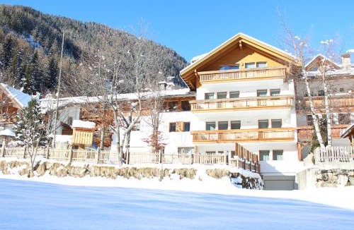 Rio Bianco Apartment | Sonnenschein Panorama Apartments mit Bergpanorama, ruhige Lage, Balkon oder Garten und Zirm SPA inklusive