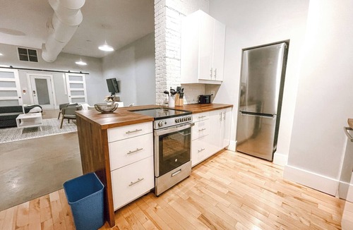 Downtown Halifax Apartment | Spacious 1brm Apartment Downtown Halifax- 10min walk to HFX WATERFRONT