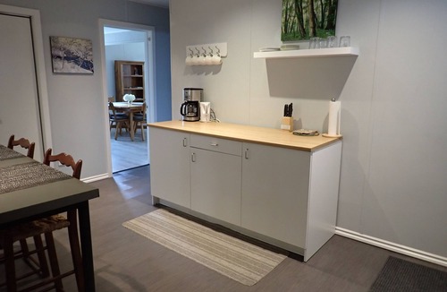 Pemberton House | Spacious 2 bedroom suite on private lot