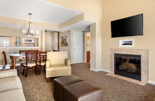 Berkeley House | Spacious 3-bedroom Powhatan Resort Townhome in peaceful Williamsburg, VA