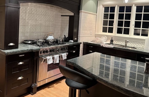 Shaughnessy House | Spacious 4.5 Bedrooms Vacation House in Central Vancouver