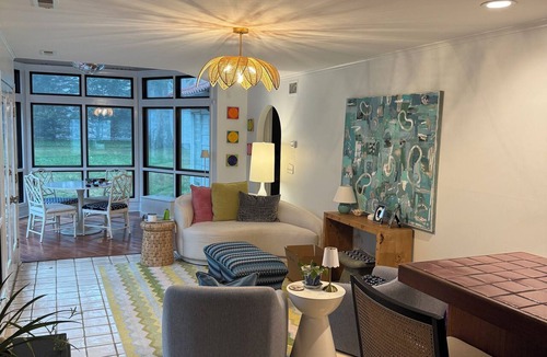 Burlington House | Spacious 4-bedroom house on golf course. 1 mile to Elon.