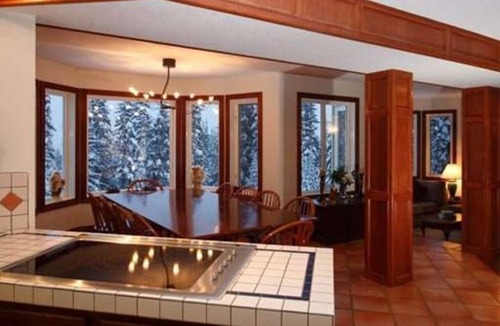 Silver Star Mountain House | Spacious 6-bedroom whole home, amazing location, hot tub, BBQ, suite