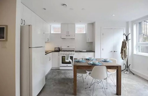 West Point Grey Apartment | Spacious and modern apartment near UBC
