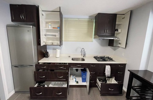 Coquitlam House | Spacious Guest Suite in Coquitlam