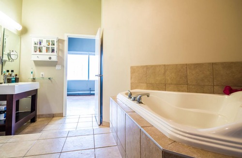 Downtown Edmonton Condo | SPACIOUS LEASED LOFT