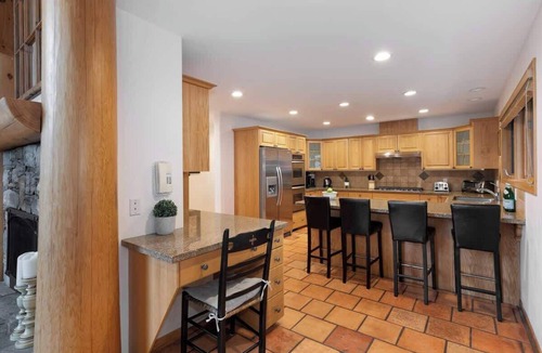 Blueberry Hill House | Spacious mountain home with hot tub