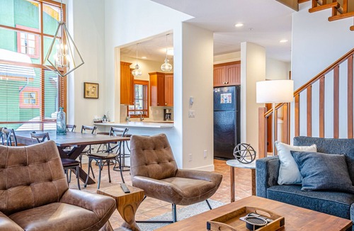 Sun Peaks House | Spacious multi level 4 bedroom + den townhouse with easy access to nearby runs and lift