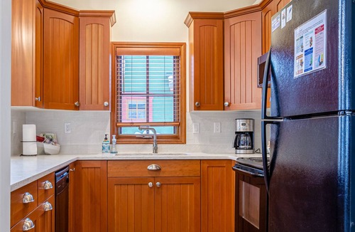 Sun Peaks House | Spacious multi level 4 bedroom + den townhouse with easy access to nearby runs and lift