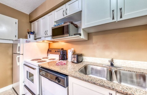 Craigleith Condo | Spacious North Base Condo - Pool, Hot Tub, Tennis