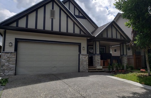 Willoughby House | Spacious Peaceful Home To Stay