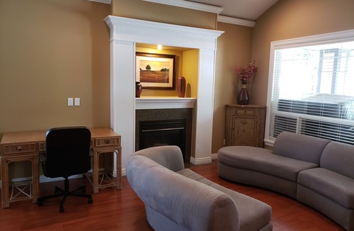 Willoughby House | Spacious Peaceful Home To Stay