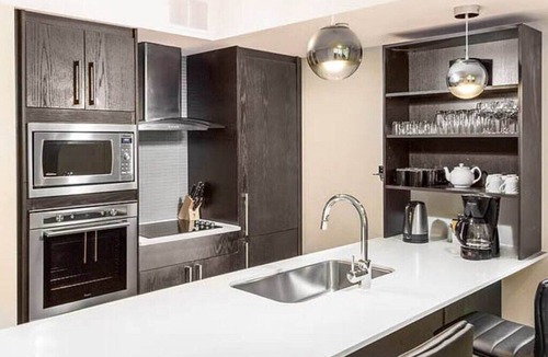 Collingwood Apartment | Spacious Studio | Living Water Resort and Spa