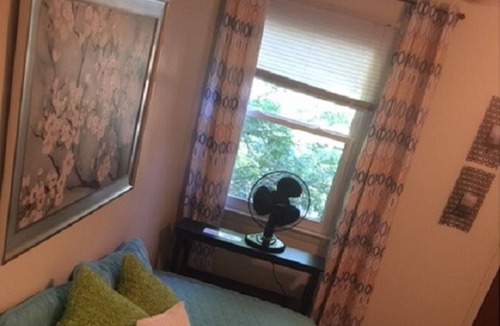 Fentress House | Spacious Town home Located 20 Minutes from the Virginia Beach Ocean Front.