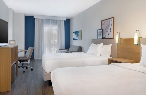 Cote-Des-Neiges—Notre-Dame-De-Grace Hotel | Spark By Hilton Montreal Midtown