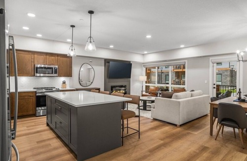 Dead Man's Flats Condo | Sparrowhawk Family Retreat with Bunkbeds, Sleeps 8