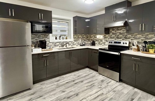Delta Apartment | Sparsh Villas - Lux+ Modern 2BR Suite w/Kitchen