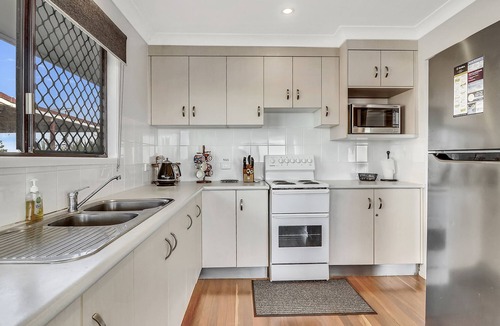Emu Park House | Spectacular Emu Park Get Away!