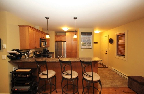 Golden Condo | Spectacular Top Floor 2 Br W/Hot Tub and Panoramic View