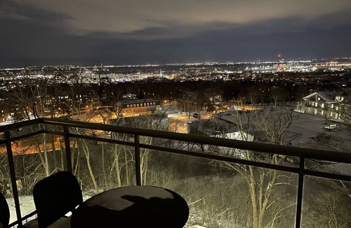 Cote-Des-Neiges—Notre-Dame-De-Grace Condo | Spectacular views minutes from downtown Montréal