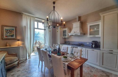 Cannobio Apartment | Spiaggia Amore - Appartamenti Vacanza Vista Lago - Luxury Apartments