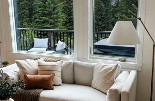 Canmore Villa | Spring Creek Vacations 4 BR Villa TMV12
