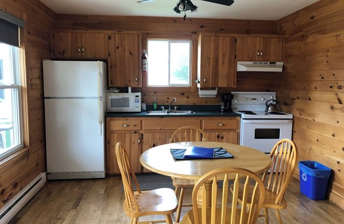 York House | Stanhope Chalets #3 - Souris Lighthouse