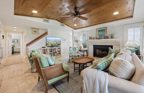 Debordieu Colony Apartment | Starfish Legacy villa by Peace Vacations