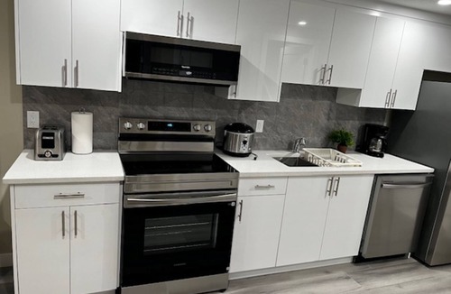 Fort Saskatchewan Apartment | Starling Retreat