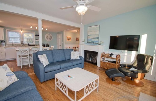 Emerald Isle House | Stay Salty, Almost Oceanfront House in Emerald Isle, NC!