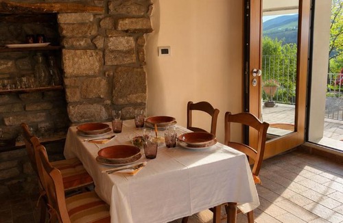 Castiglione dei Pepoli Apartment | Stone House in the Bolognese Apennines