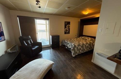 Baie Comeau Apartment | Studio #1 avec balcon tout inclus