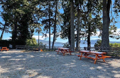 Sooke Cottage | Studio Cottage (Duplex) on Waterfront Property with Beach Access - Sleeps 2
