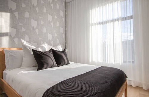 Plateau Mont Royal Apartment | Studio14/Plateau/St-Denis/Terraces/SelfCheck-In/AC
