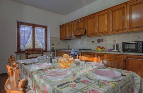 Castelnuovo di Garfagnana House | Stunning private villa for 8 people with WIFI, TV, pets allowed and panoramic view