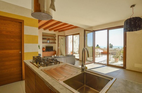 Porto Empedocle Apartment | Stunning apartment in Porto Empedocle