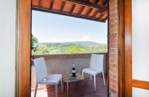 Colle di Val d'Elsa Apartment | Stunning Apartment In Colle Val Delsa With Wifi And 2 Bedrooms