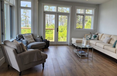 Indian Harbour House | Stunning Oceanfront House with Private Sandy Beach