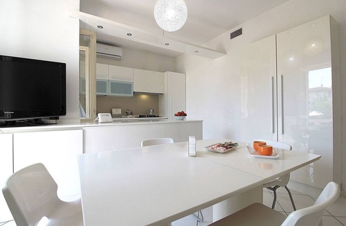 Calendasco Villa | Stunning private villa for 8 people with private pool, WIFI, veranda and pets allowed