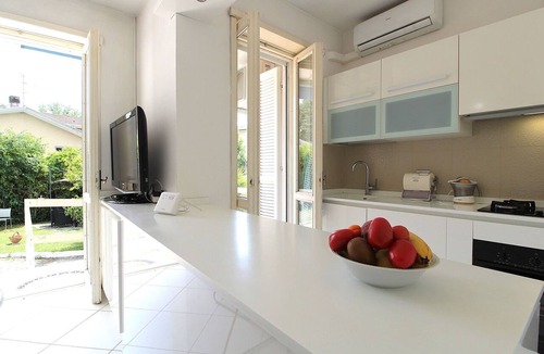 Calendasco Villa | Stunning private villa for 8 people with private pool, WIFI, veranda and pets allowed